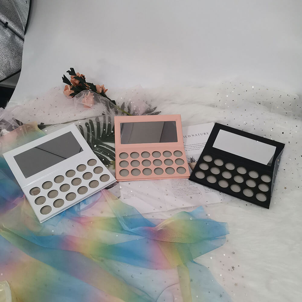18 color DIY eyeshadow palette 26mm high pigmented print your logo
