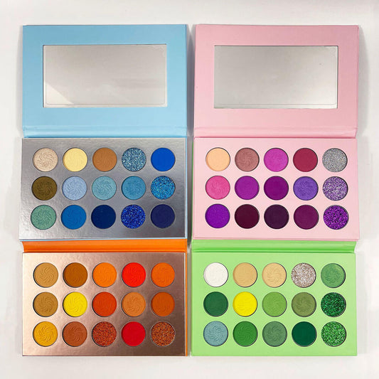 Palette de 15 fards à paupières aux couleurs des saisons, waterproof, vegan et hautement pigmentée
