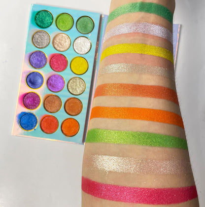 18 color eyeshadow palette high pigmented shimmer eye shadow