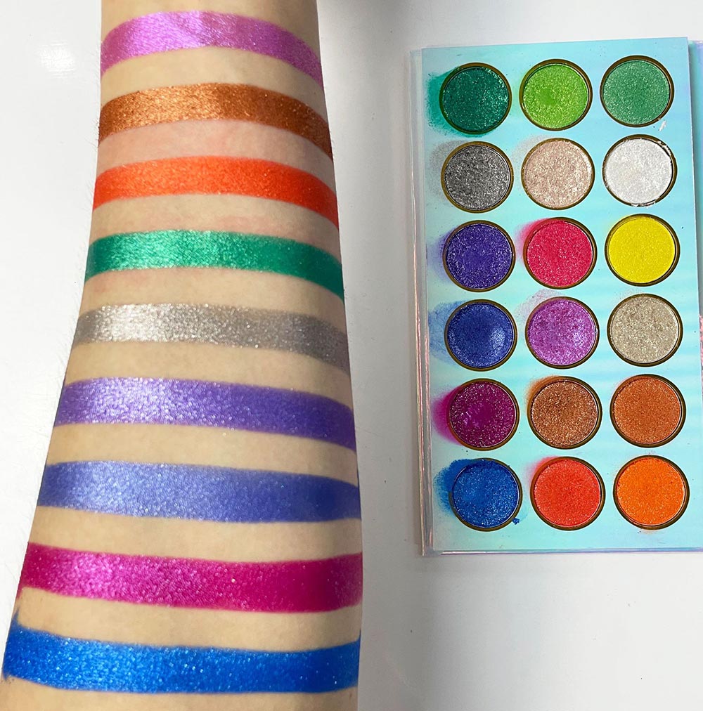 18 Color Shimmer Eyeshadow Palette High Pigmented Colorful Eye Shadow